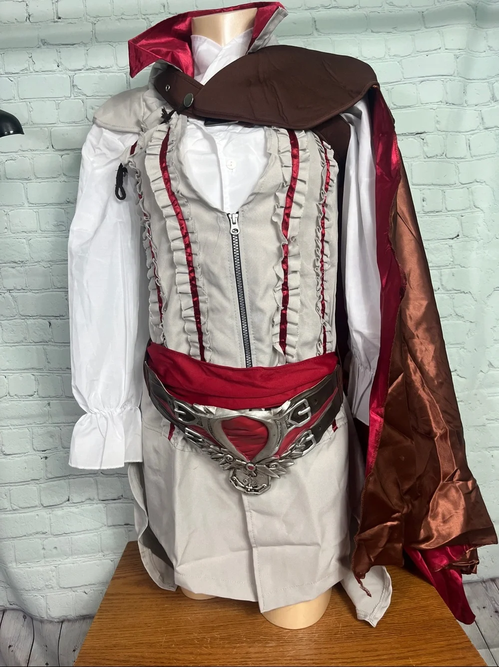Assassins Creed EZIO Teen Costume size L 12-14